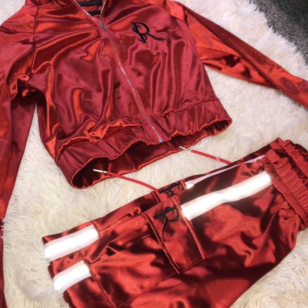 So Real sweatin’ your set track suite